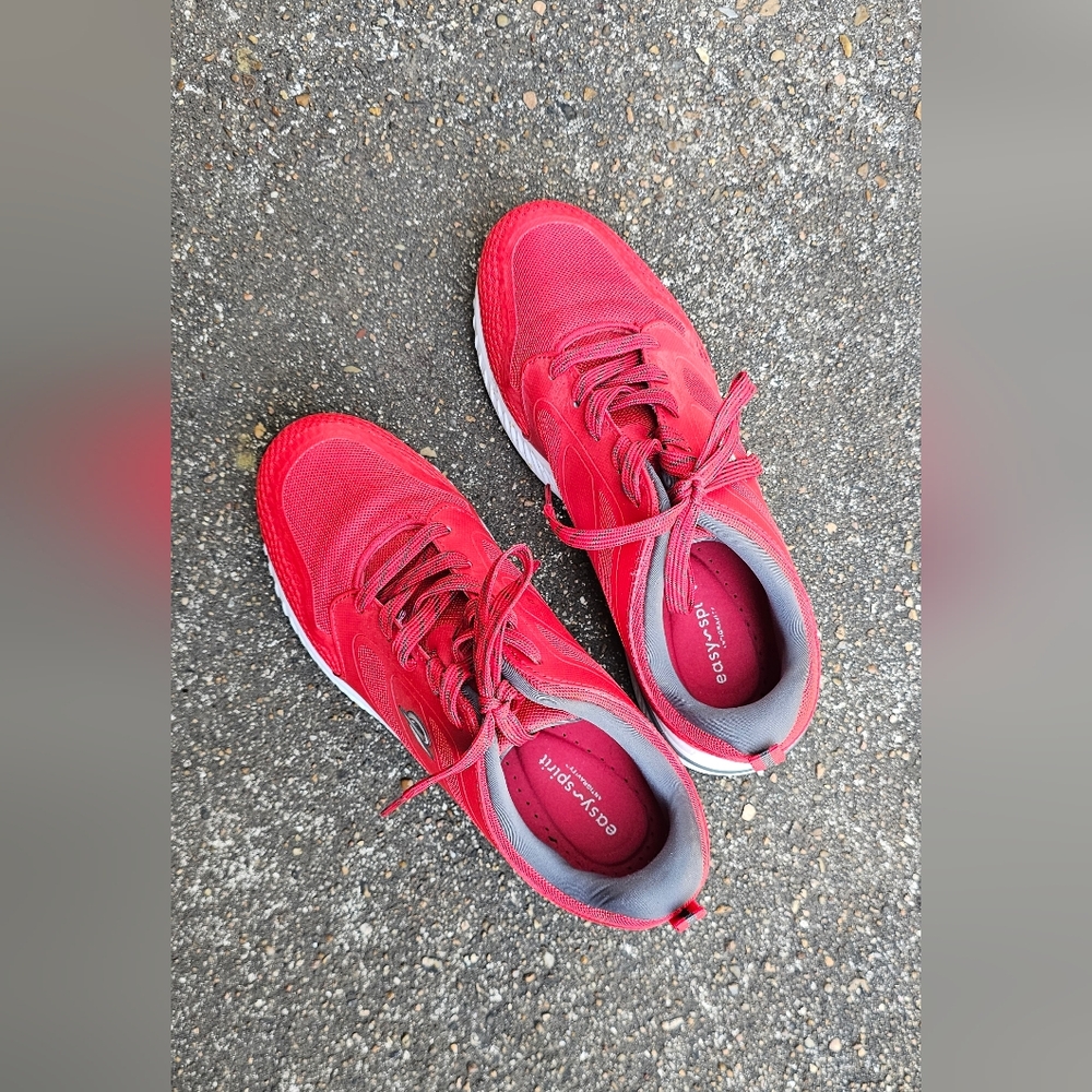 Red Easy Sprit Women's size 7.5 Athletic Shoes
